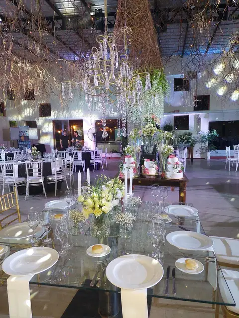 Montaje de mesa para novios 01
