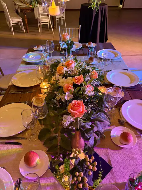 Montaje de mesa para novios 05