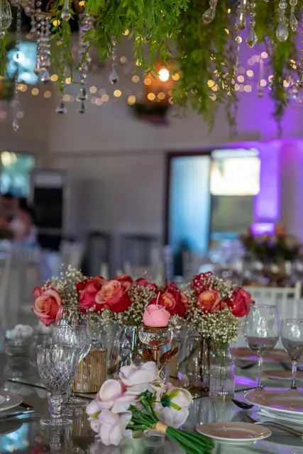 Montaje de mesa para novios 06