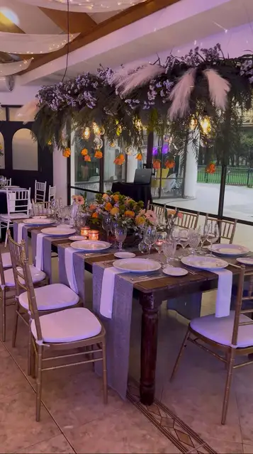 Montaje de mesa para novios 18