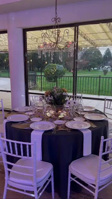 Montaje de mesas para invitados 10
