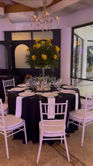 Montaje de mesas para invitados 11